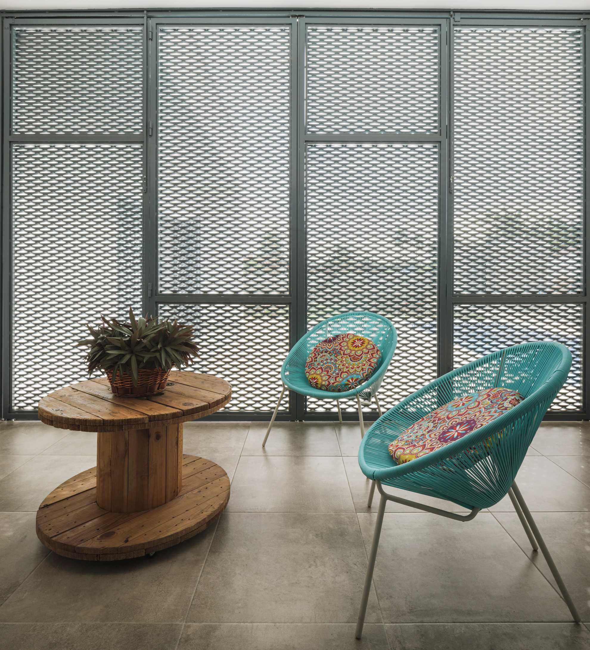 2016 年建造的“卡萨米兰达”住宅,现代简约风格打造私密生活空间-14