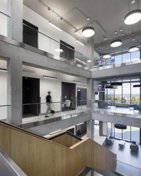 莱维斯圣母医院新教学楼丨加拿大魁北克