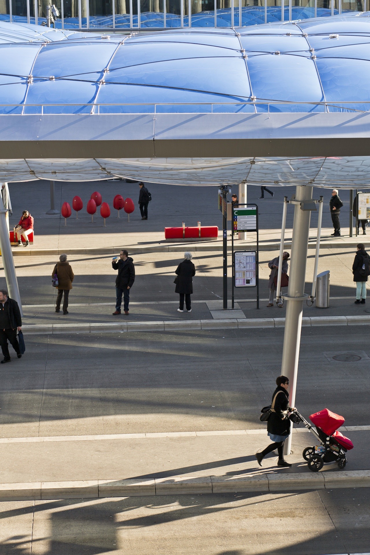 BusTerminalandTrainStationSquare,Aarau-13