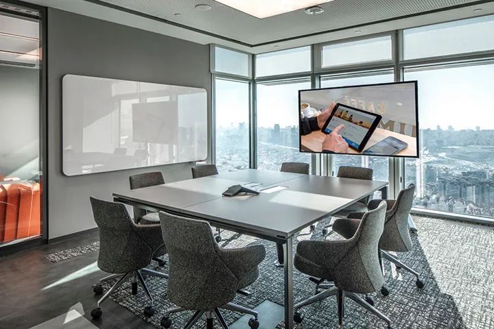 SAP 土耳其总部办公设计 | 优雅高级灰调、工作生活相融合-4