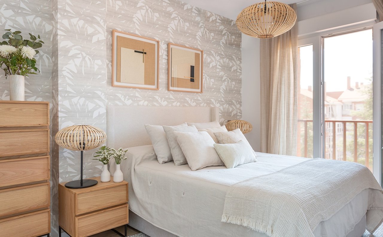 小旧卧室改造成自然明亮空间丨María Del Valle Interior Staging-2