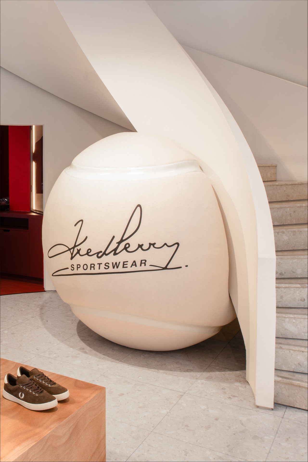 布林克沃思设计的弗雷德·佩里专卖店丨英国伦敦-12