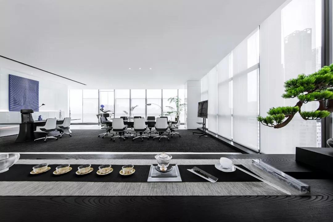 极简白，如何打造前卫艺术的国际办公-35