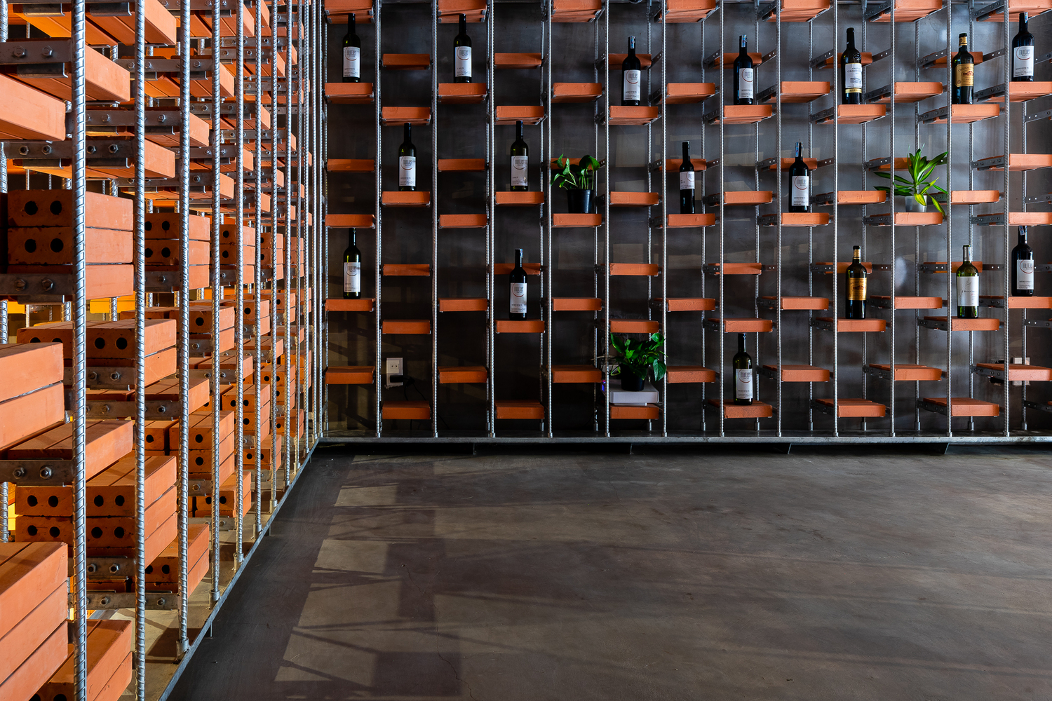 越南传统鱼酱与有机产品的展示空间-23