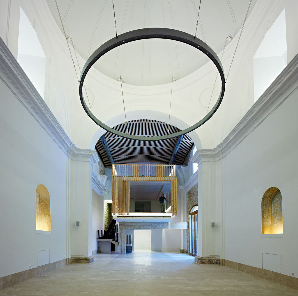 西班牙 16 世纪教堂复兴 | 多功能活动空间-36