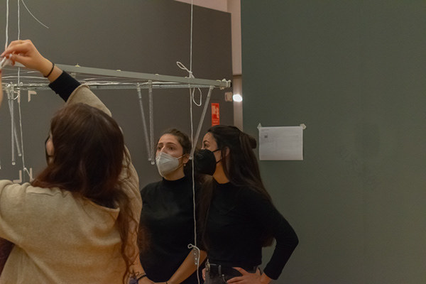 回声,一座城市的反射(注:refle·os推测应为reflejos,西班牙语反射、反响之意) -13