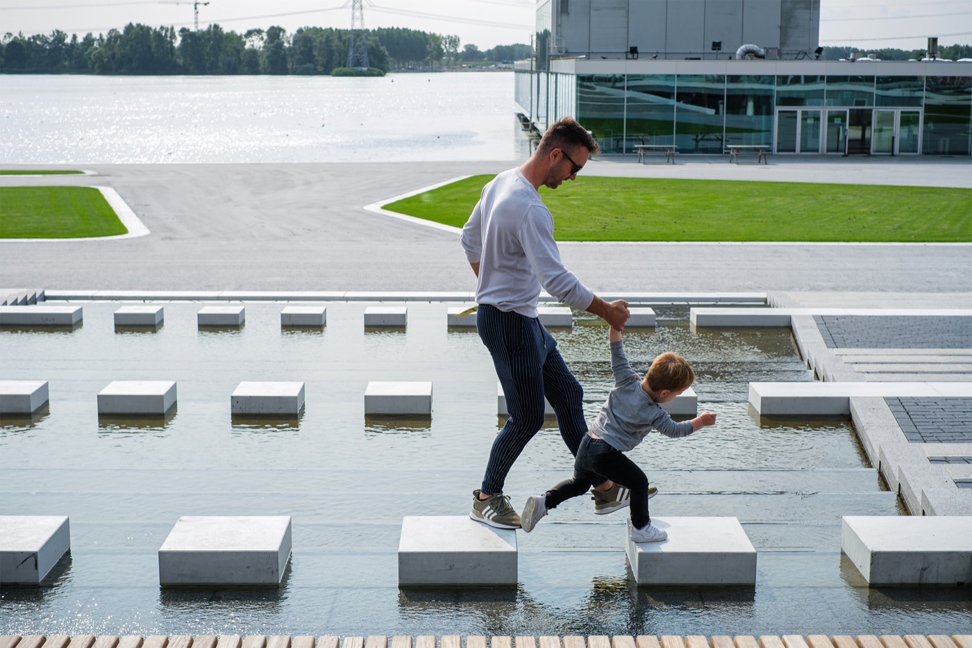 荷兰阿尔梅勒市中心的绿色广场（The Esplanade in Almere）-5