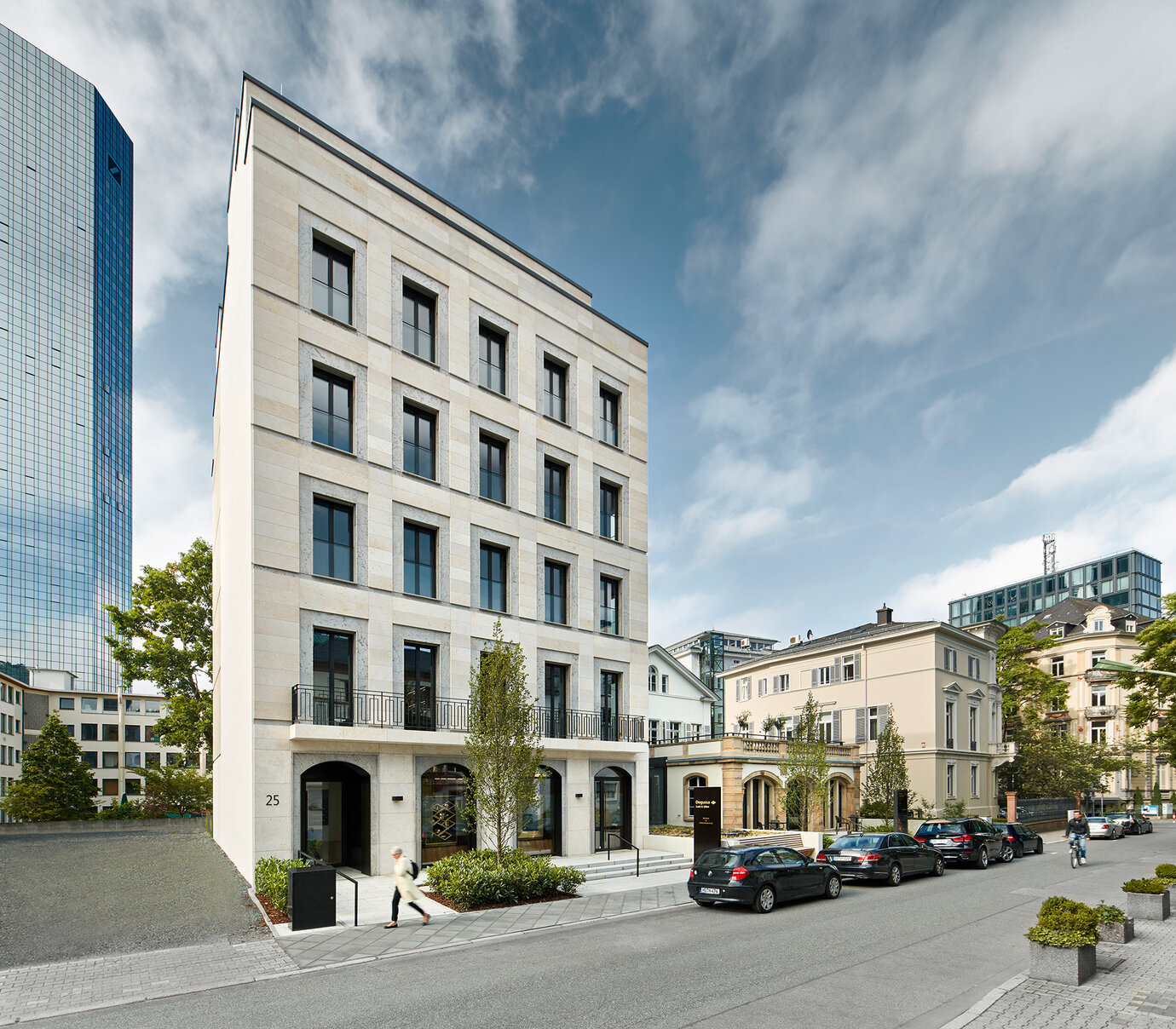 Museum „Goldkammer“ und Bürogebäude -0