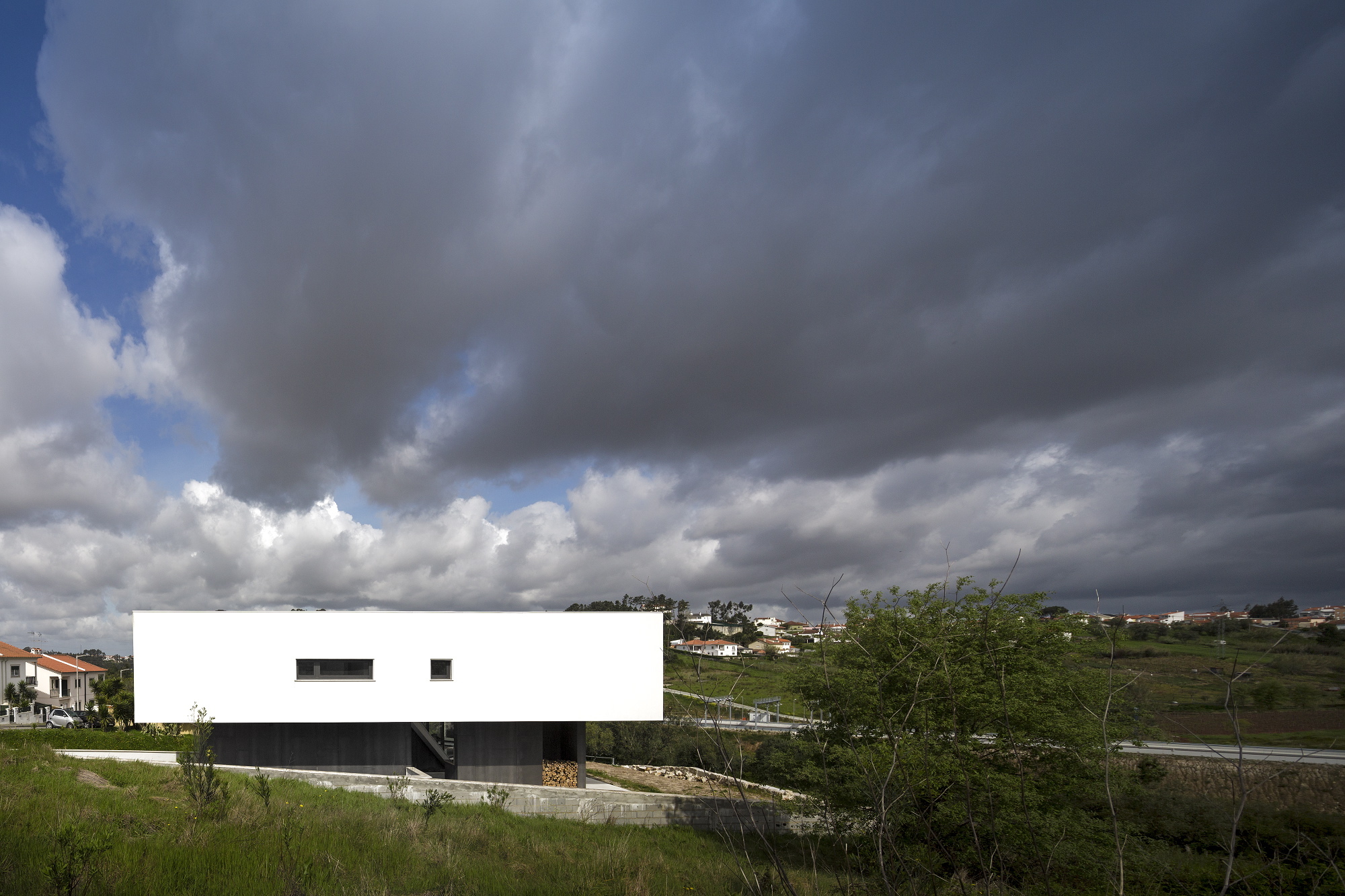 葡萄牙 Vidigal 住宅 | 几何线条与自然光线的完美融合-15