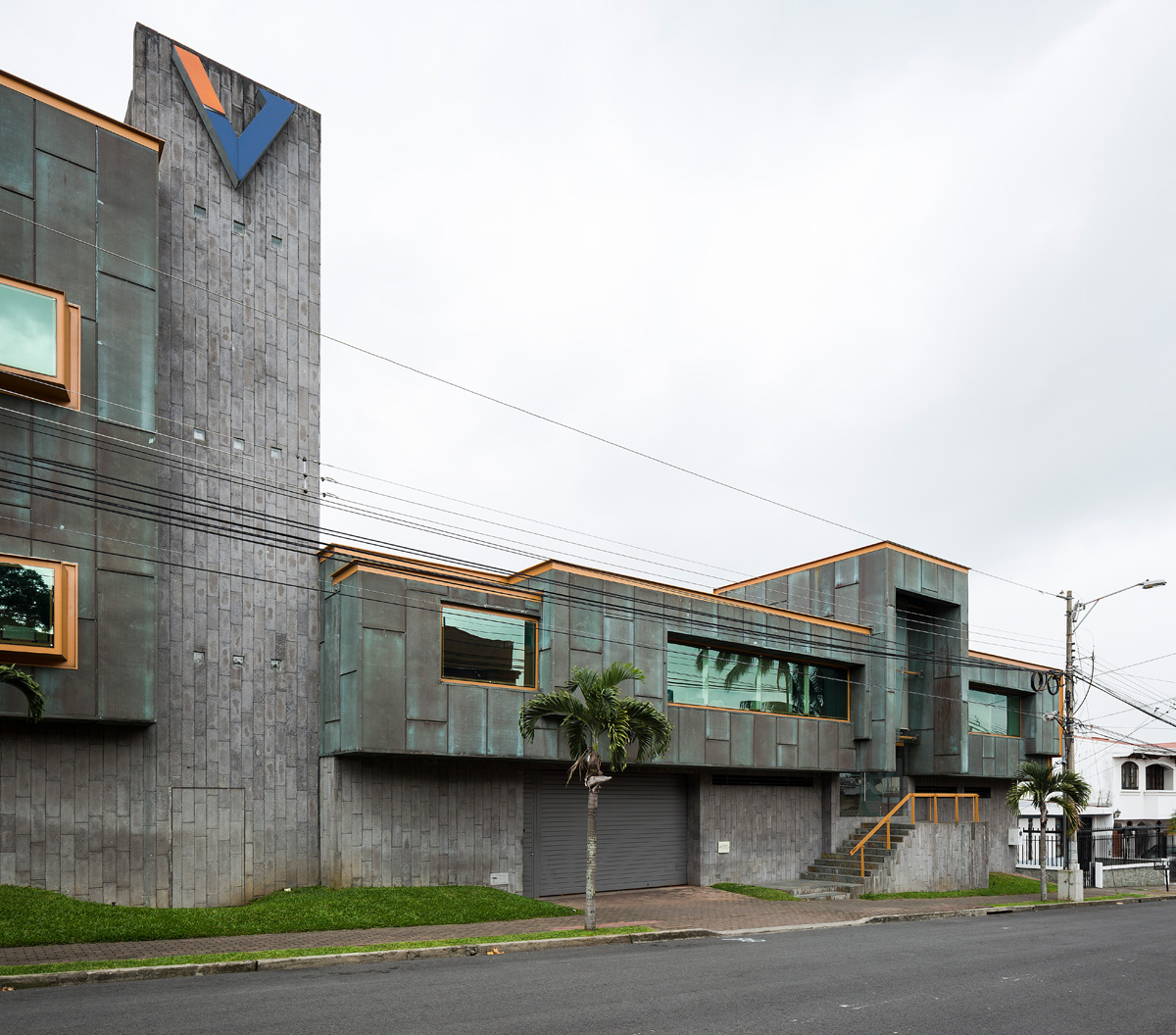 Van der Laat & Jiménez总部大楼，哥斯达黎加 / FORO ARQUITECTOS-4