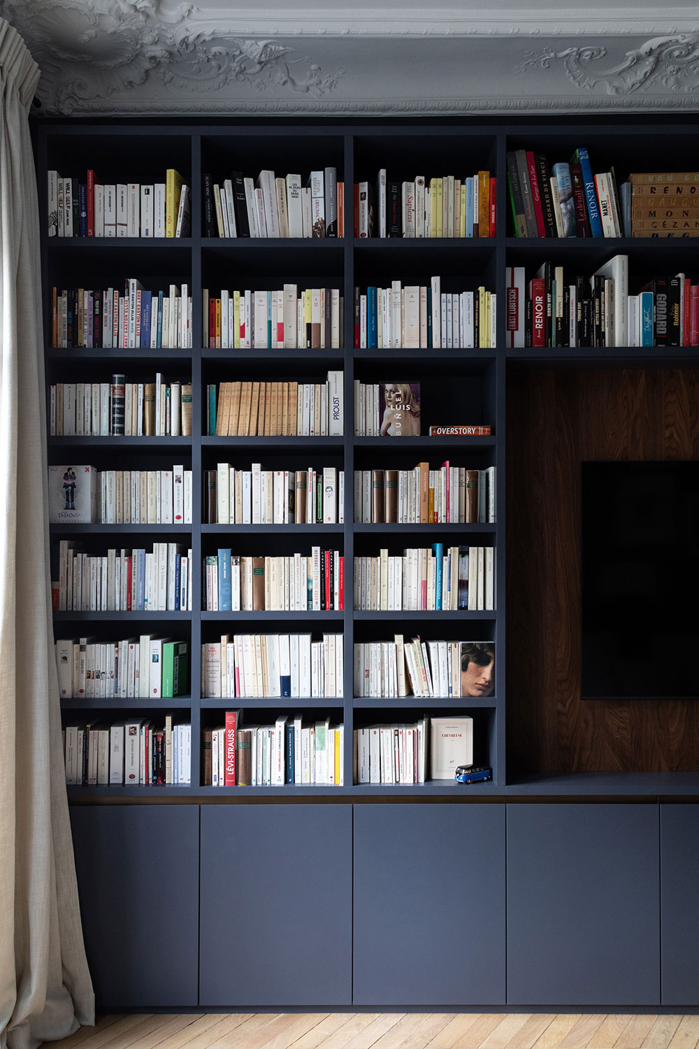 巴黎中心哈斯曼建筑优雅公寓设计-26