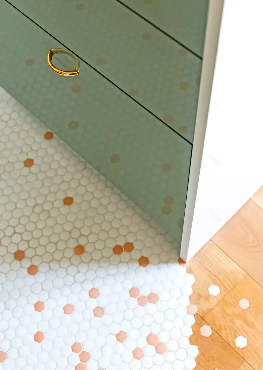 巴黎 30m2 多彩小户型公寓设计-12