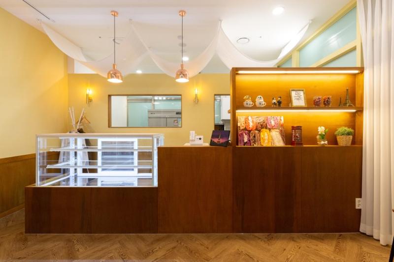 十平米温馨糖果店，简约设计展现精致氛围-4