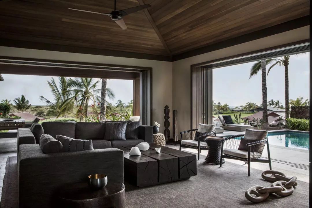 奇葩设计师用2年把房子涂成黑色,还被夸是天才？-93