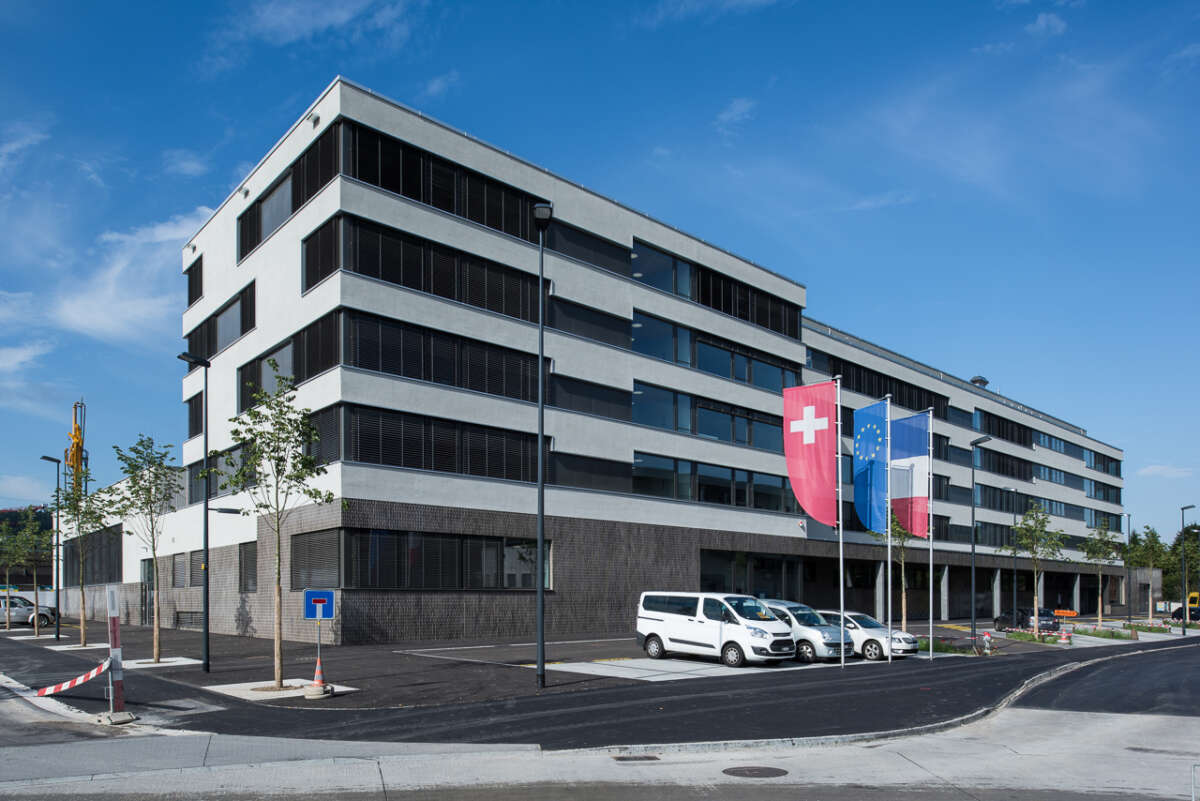 苏黎世迪本多夫法国中学丨Züst Gübeli Gambetti 建筑与城市规划公司-26