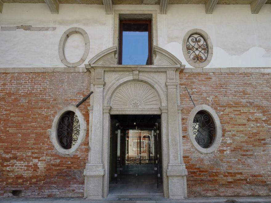 カ・ペーザロ | イタリア の建築【世界建築巡り】-36