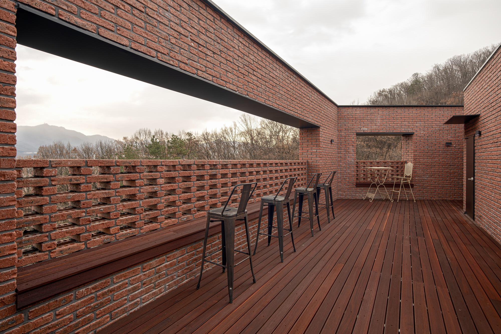 山上的房子丨韩国果川市丨LKSA-26