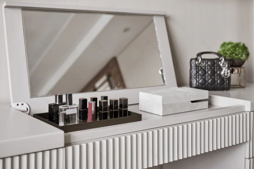 杭州和洛空间设计 | 700㎡港式别墅,精致木质栖所诠释怀旧情怀-31