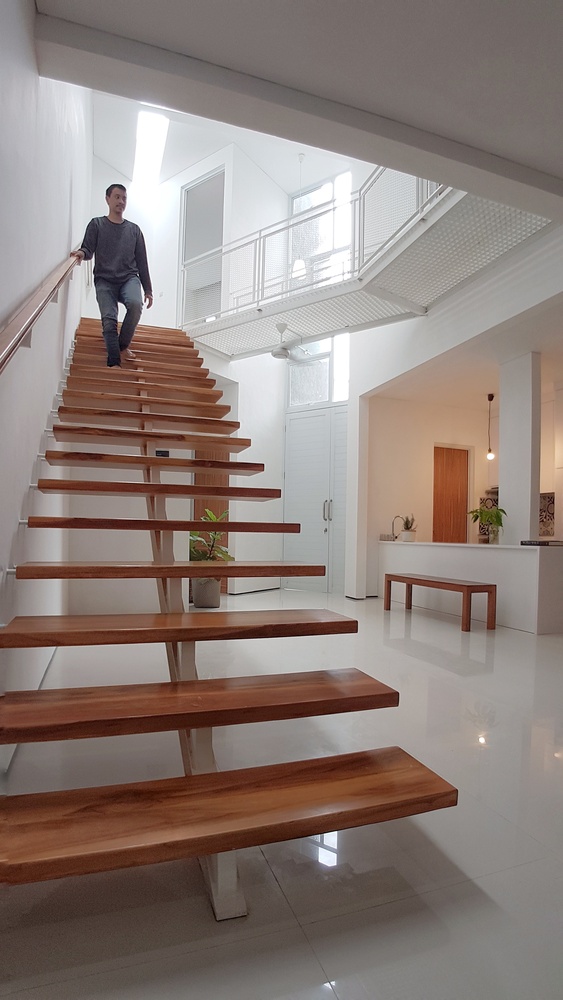 重型旋转屋 · 翻新与气候应对的印尼实例-65