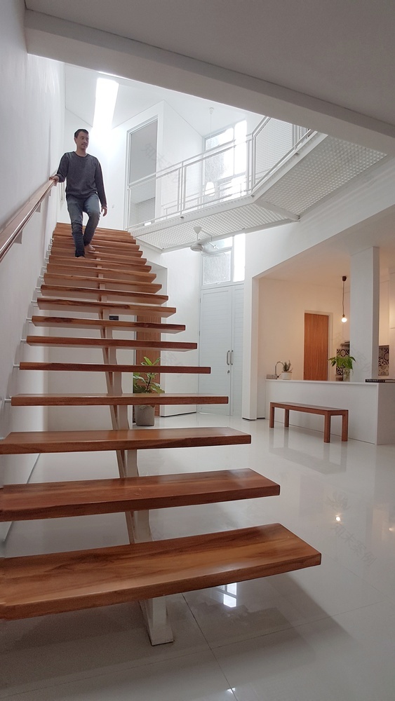 重型旋转屋 · 翻新与气候应对的印尼实例-65