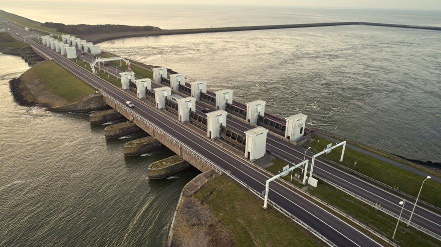 Restored floodgates by Studio Roosegaarde reflect the headlights of cars-38