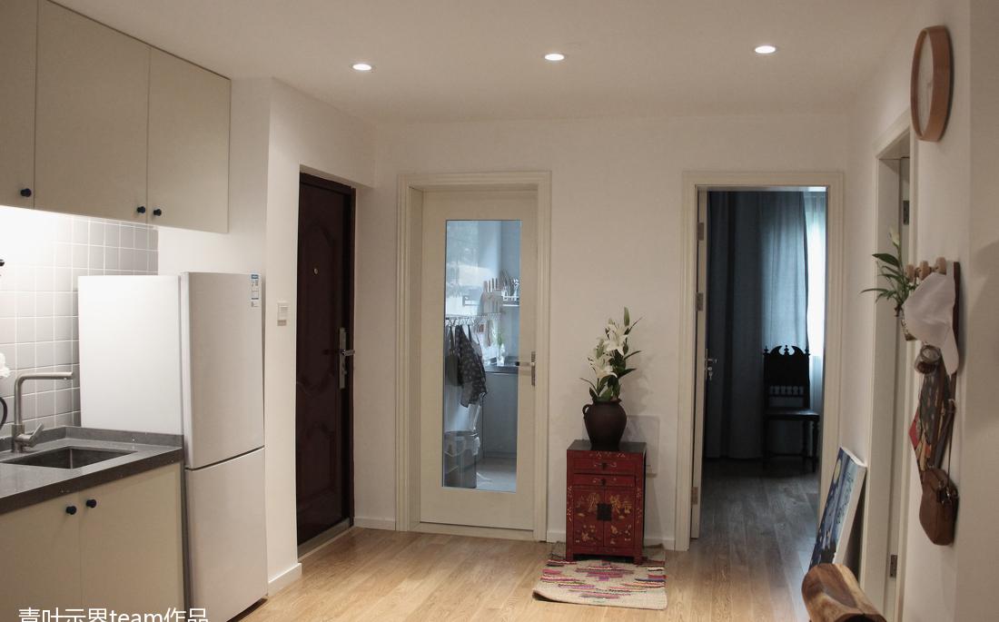 10 公分实木厚板床头柜,85 平米小户型大改造-6