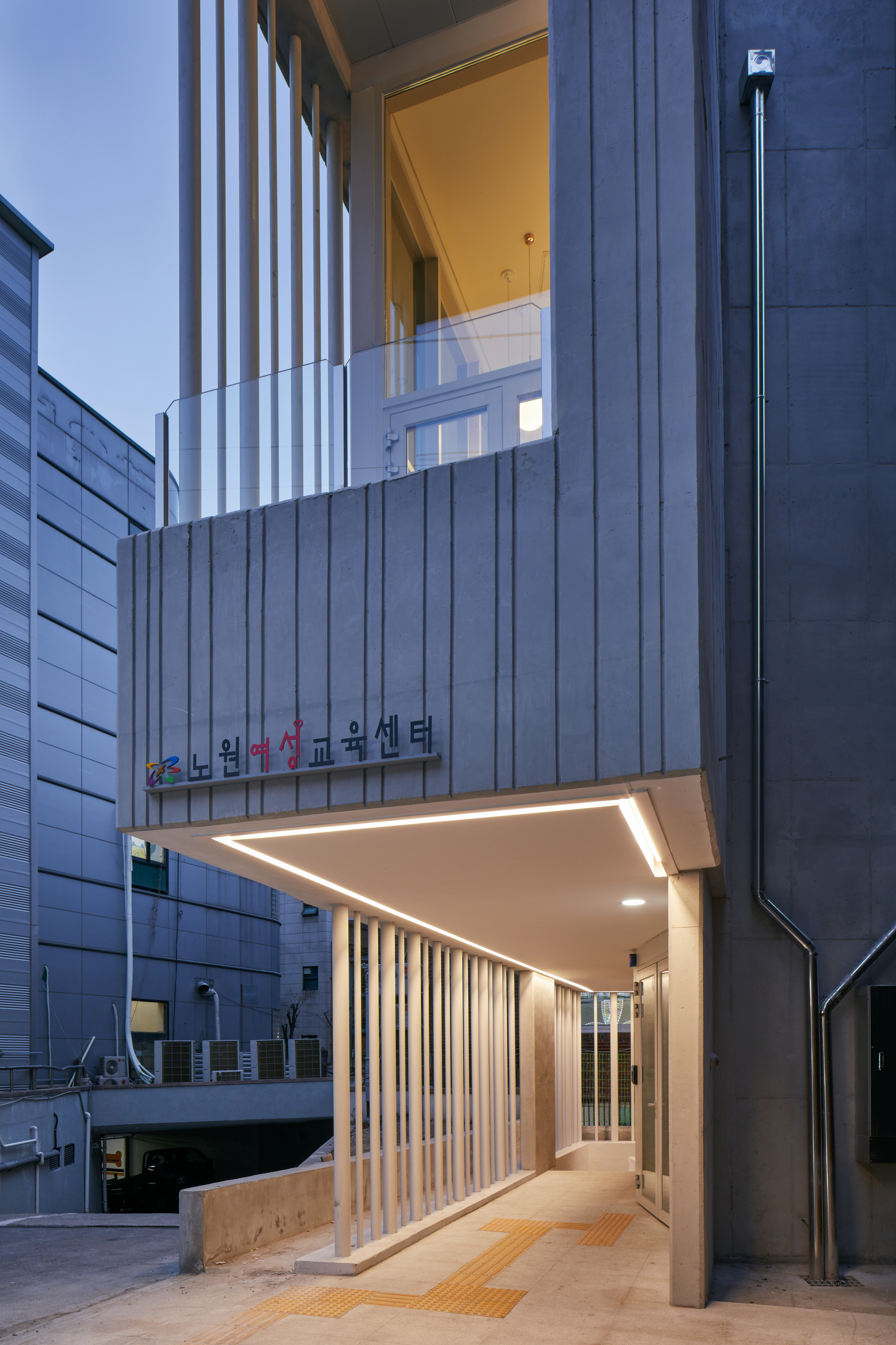 Nowon Women's Education Center / TPL Architects-37