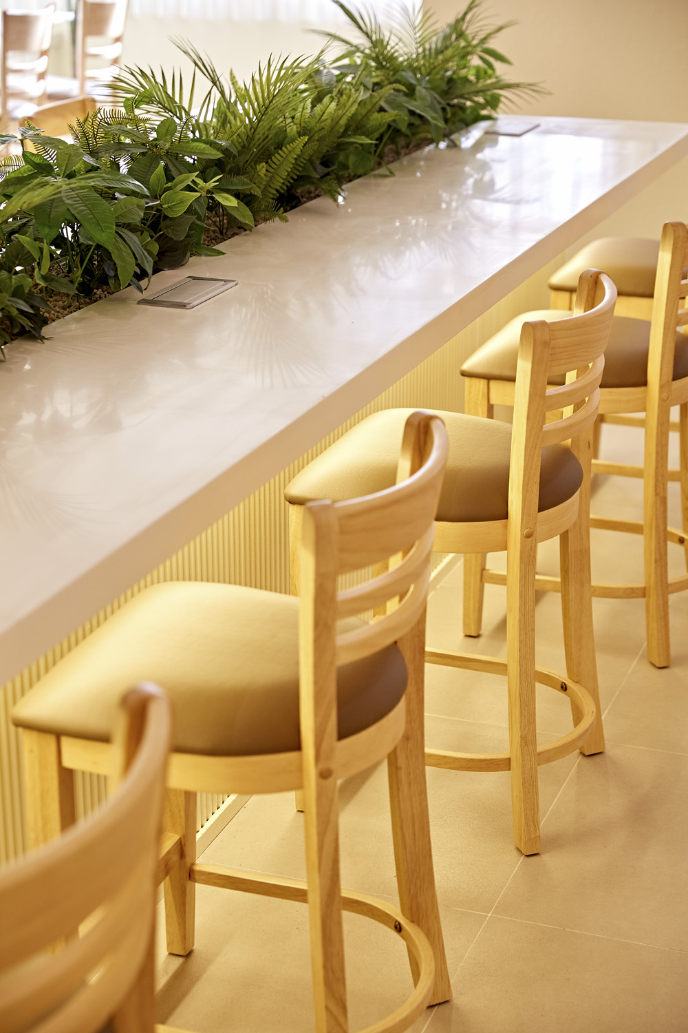 42 平卡佩咖啡厅，小巧设计点亮空间-18