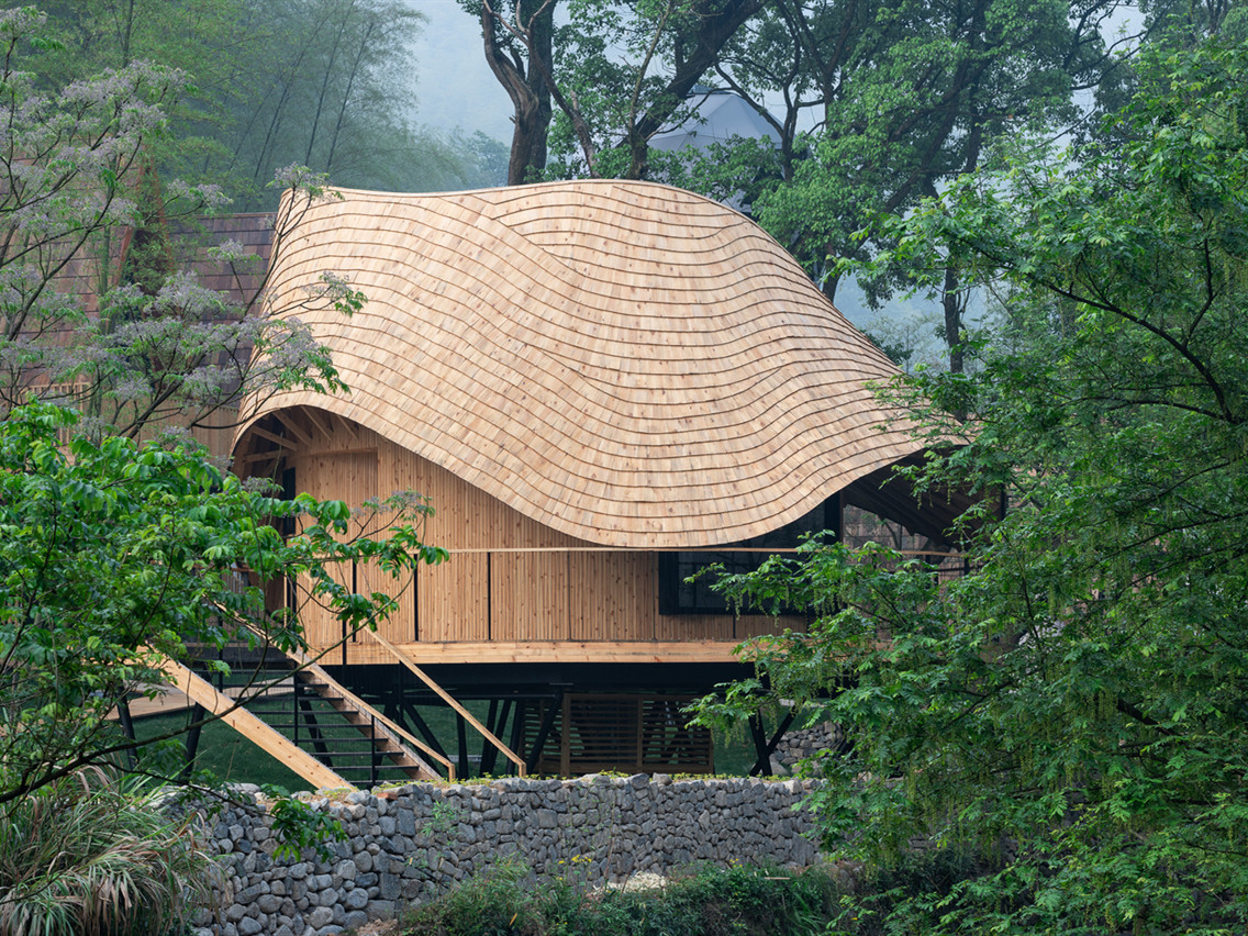 余姚Treewow O-弯曲的圆形屋顶树屋-3