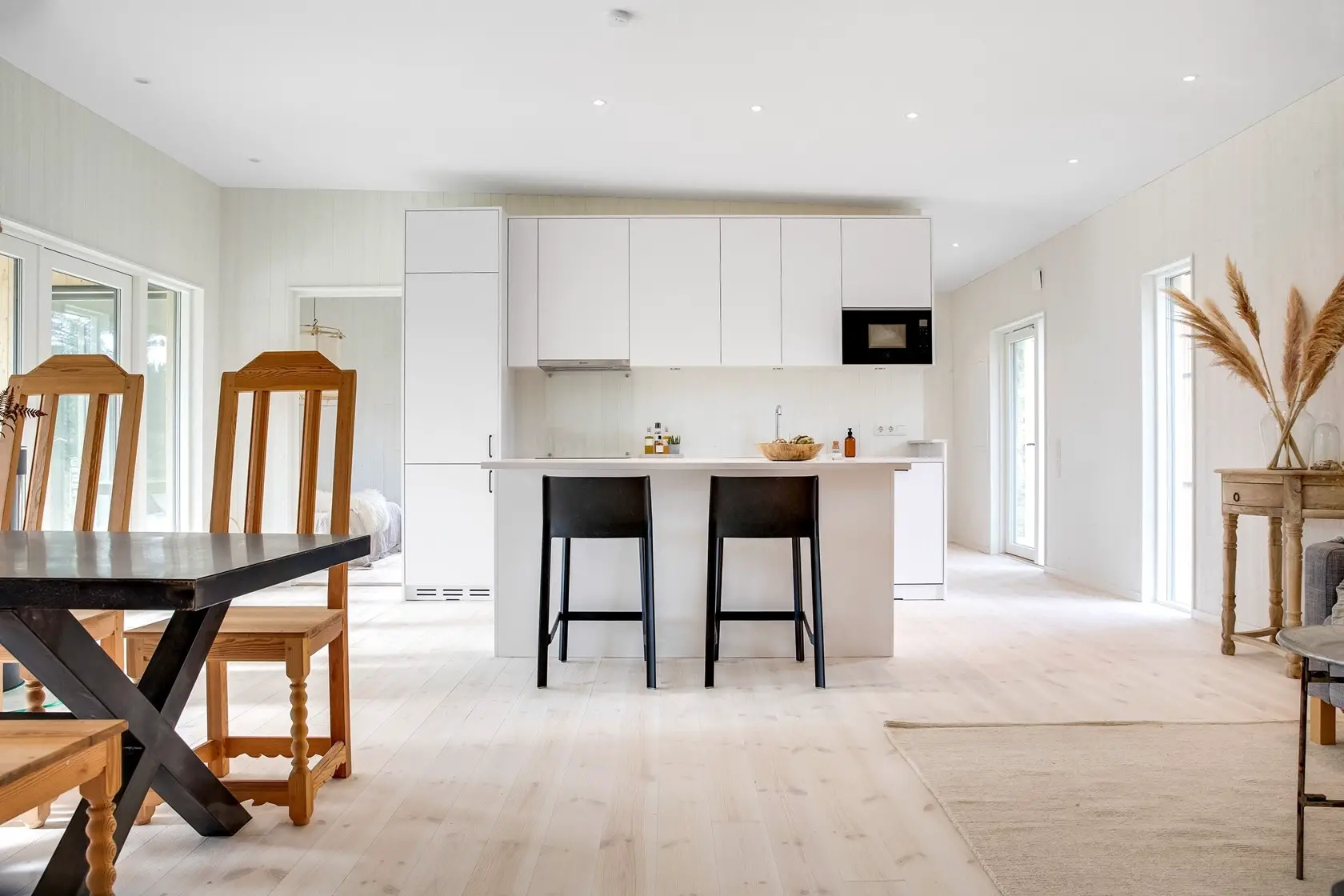 北欧简约风木质海滨别墅-4