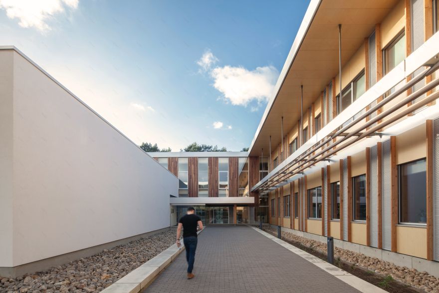 东安格利亚大学企业中心丨英国丨Architype-17