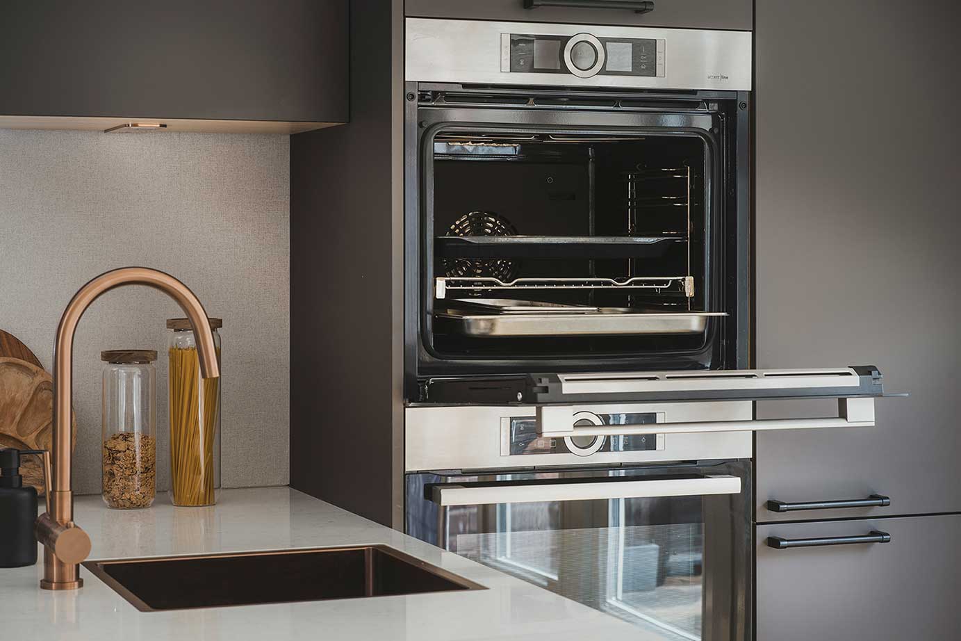 Velp带烹饪岛的厨房设计丨Avanti Keukens-24