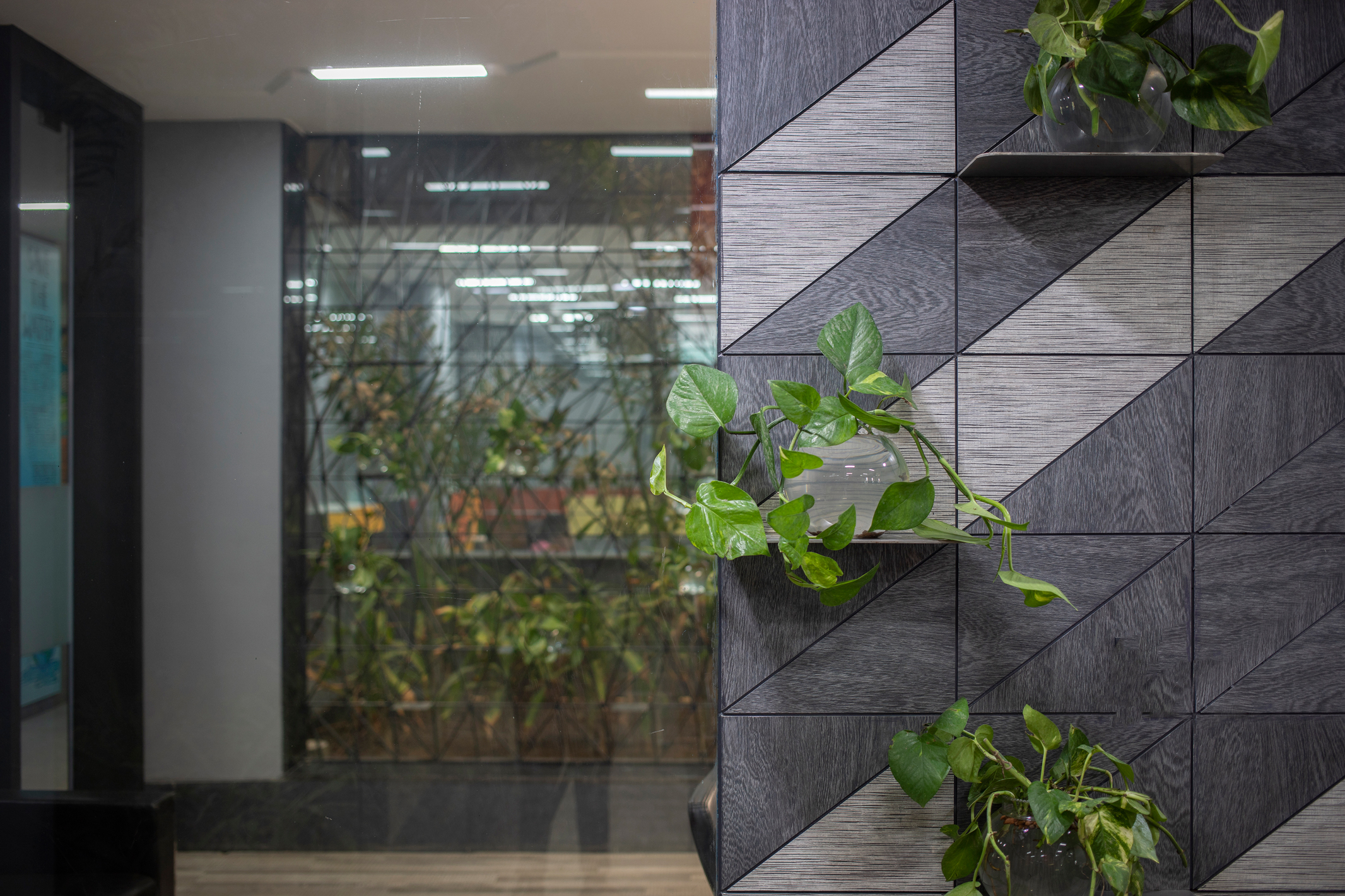 波浪形屋顶的纺织印刷机械制造商总部-21