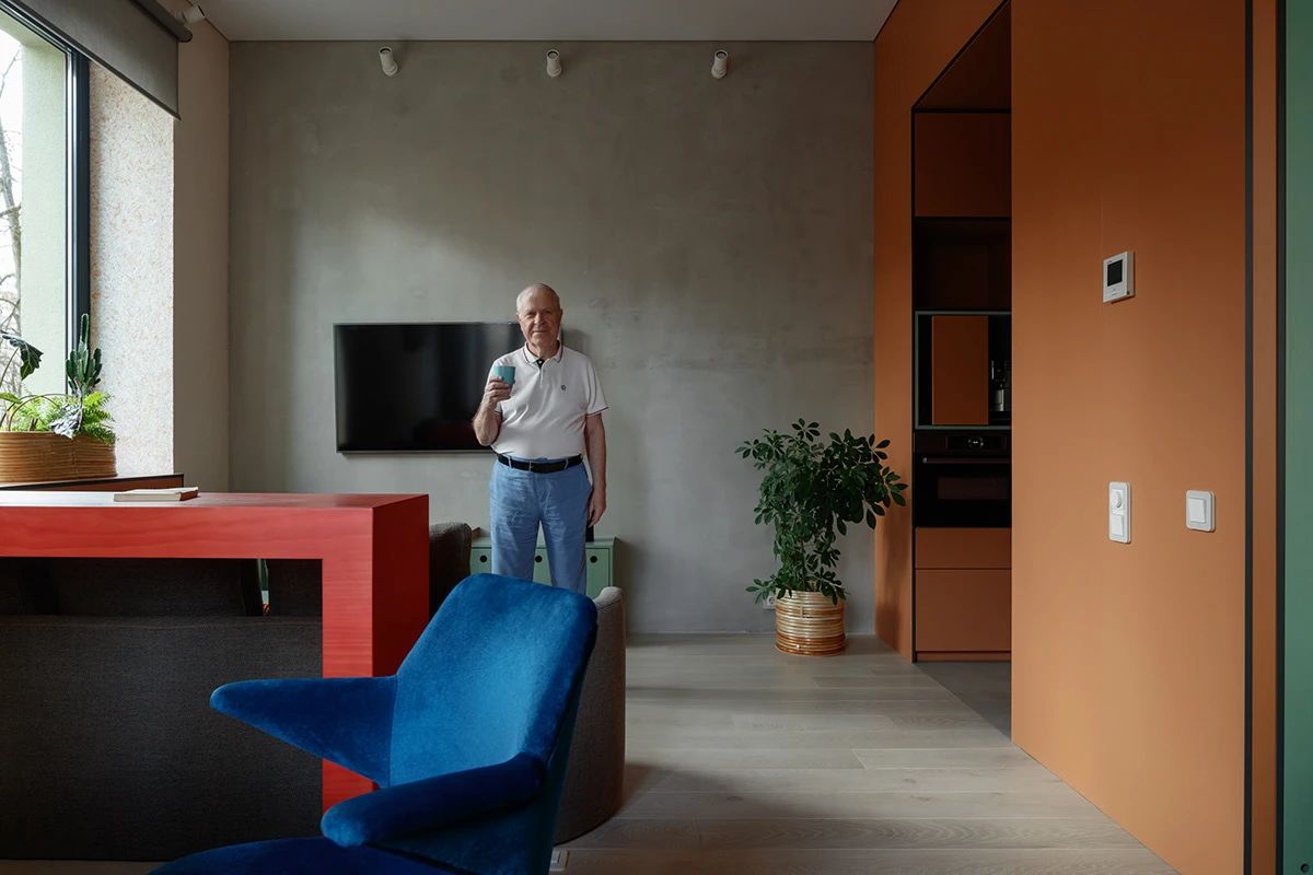 48㎡独居老人的彩色魔盒丨DVEKATI 团队-29