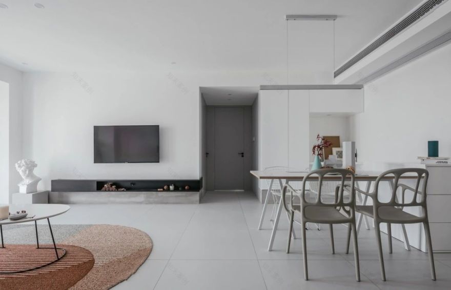 充满极简风的居住空间-18