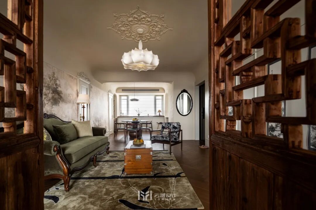 YUN.MAN实景|东方墨香漫过雕花窗，一卷诗书伴斜阳，法式浪漫藏于页，东方雅韵绕画梁-31