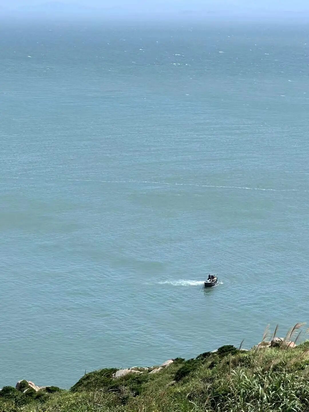 心里那片翻涌的海丨既下山的海-1