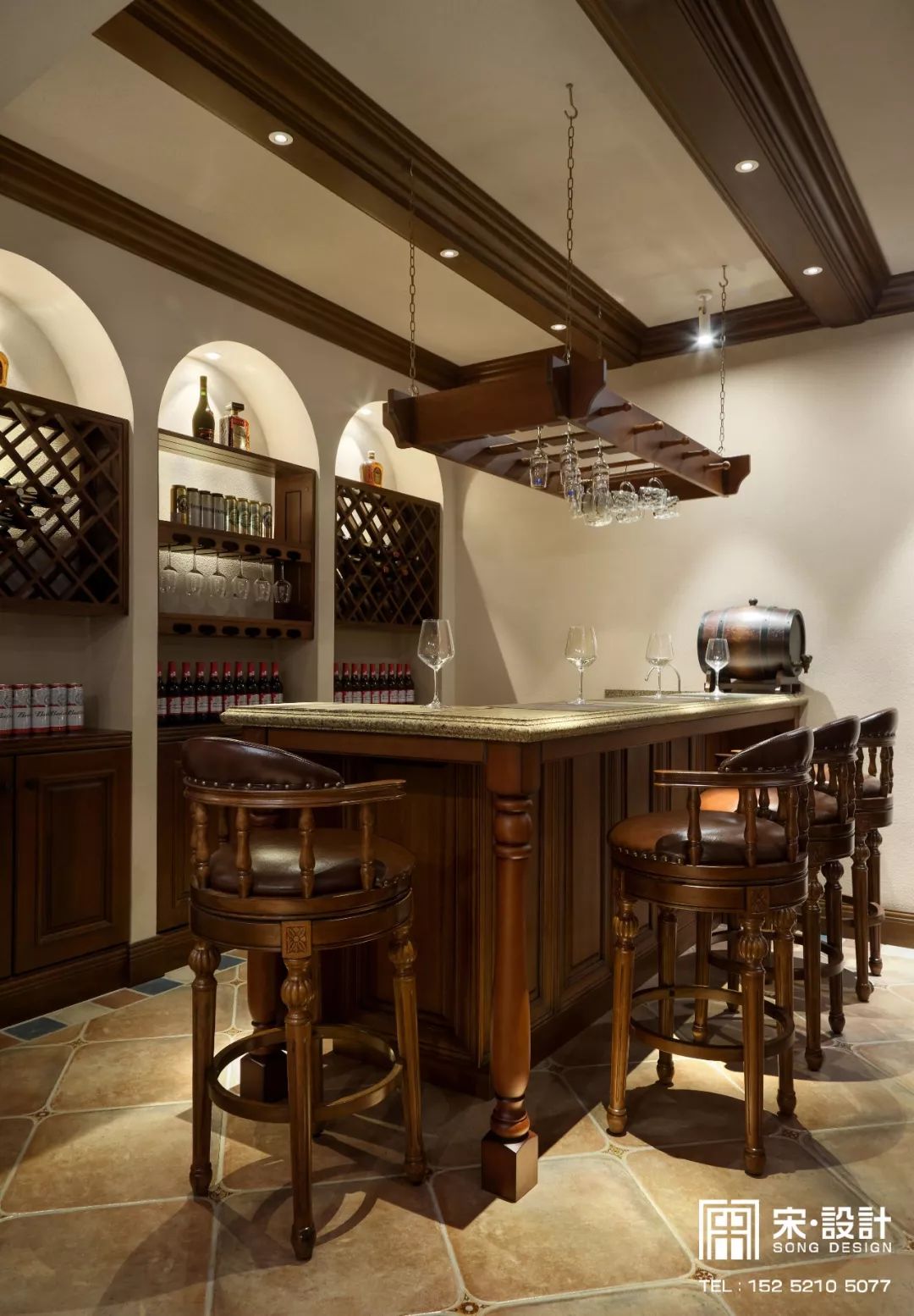 卡梅尔湖畔的复古美式别墅设计-17