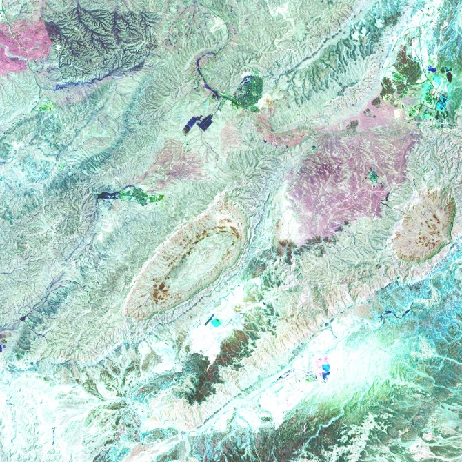 Blue Farmland可译为蓝色农田，但huaikuanchung不是一个常见的英文词汇或有公认含义的词语，不清楚其确切指的是什么，无法完成该部分的准确翻译 丨以色列-32