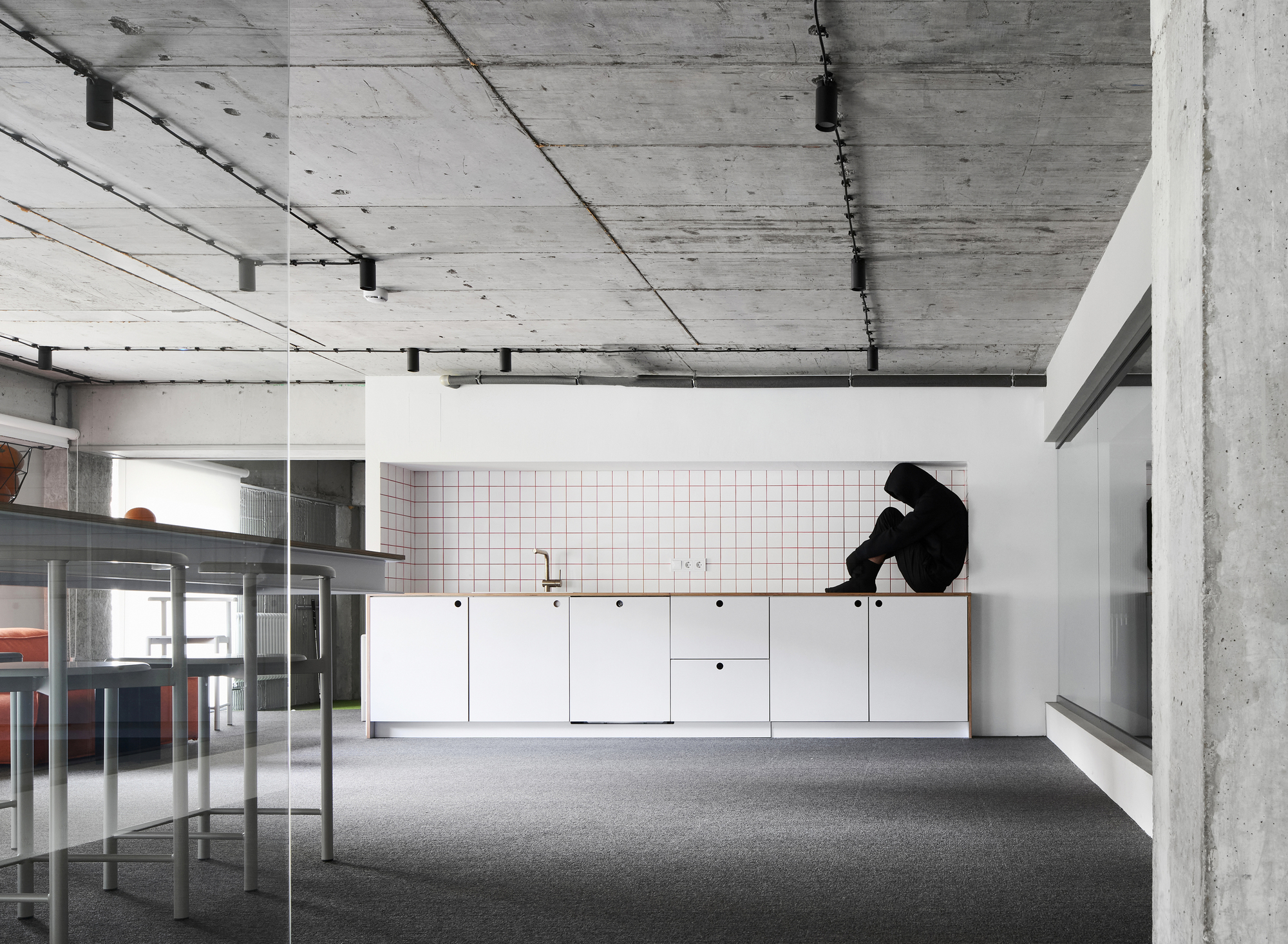 办公室音频视频，线条设计工作室丨俄罗斯加里宁格勒-26