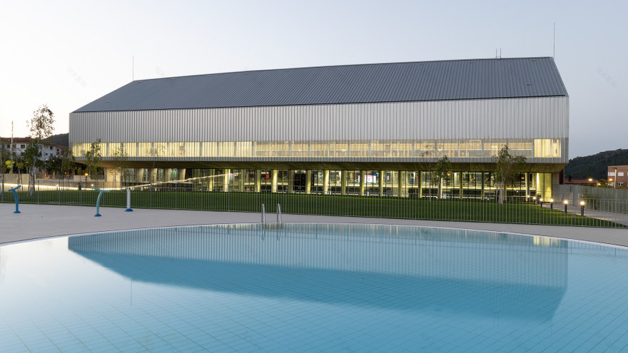 阿尔特萨多功能体育中心夜间镜头丨西班牙-4