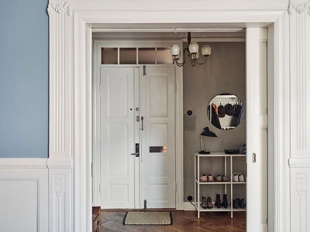 瑞典年轻家庭的复古现代主义色彩家园-5