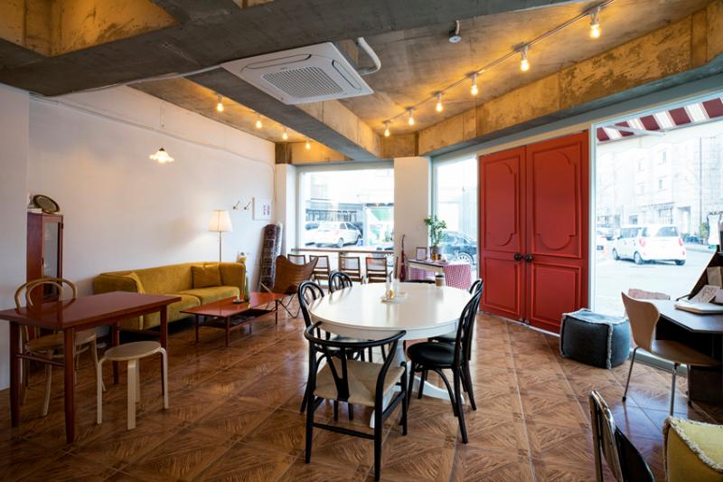 二十平米法式家居咖啡馆，小空间大创意-10