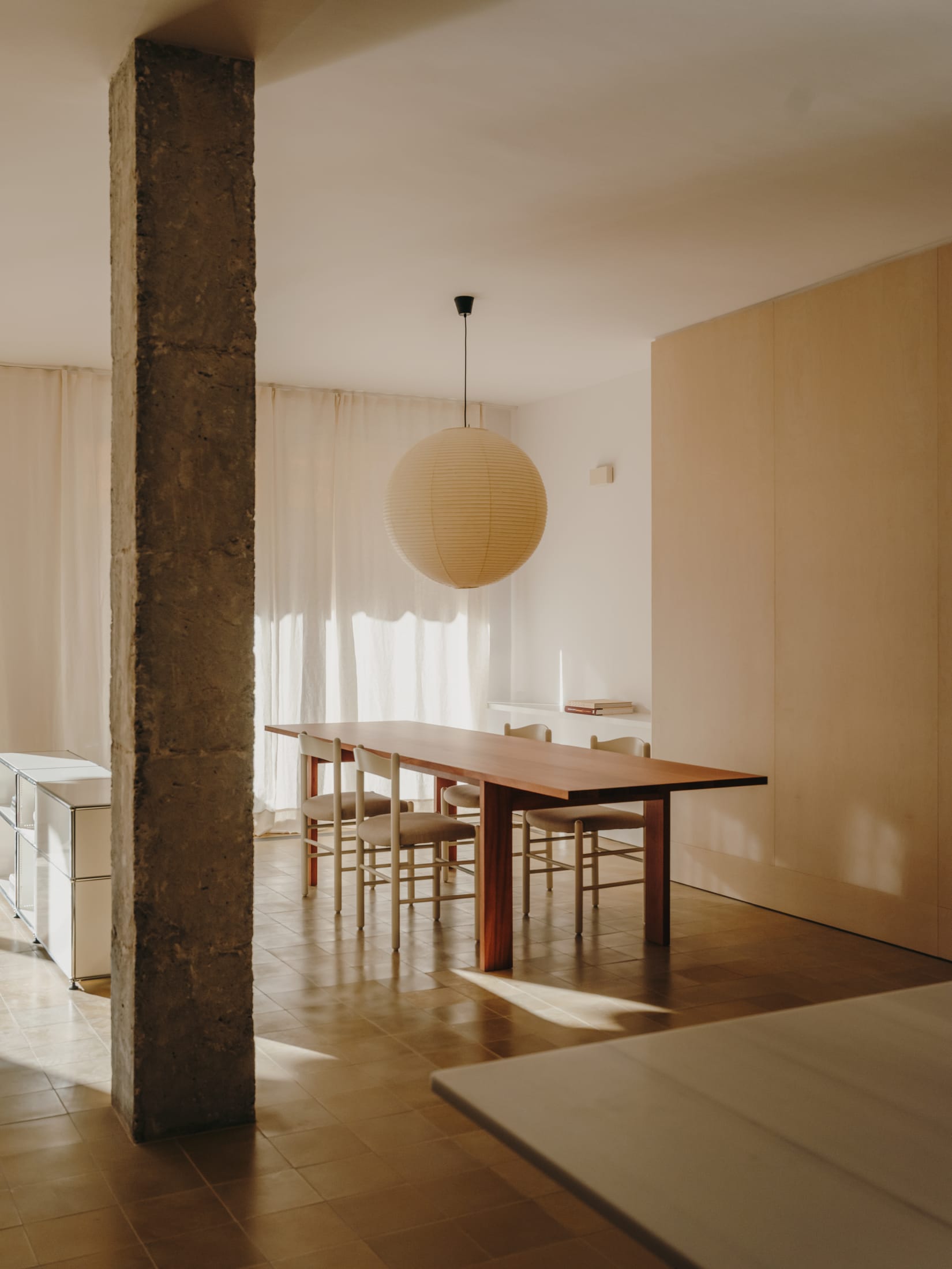 巴塞罗那Apt 21公寓丨西班牙巴塞罗那丨Skye Maunsell和Jordi Veciana-1