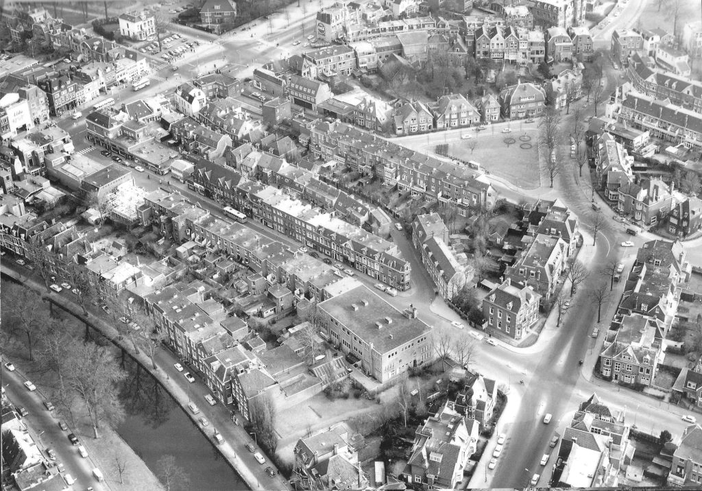 四角区（注：De Vierhoek常见于荷兰语地名等场景，Vierhoek有四角、方形等意思，这里De Vierhoek可直译为四角区 ，具体可能需结合更详细语境确定其实际所指） 丨NetherlandsHaarlem丨her architecten,Joost Swarte-55