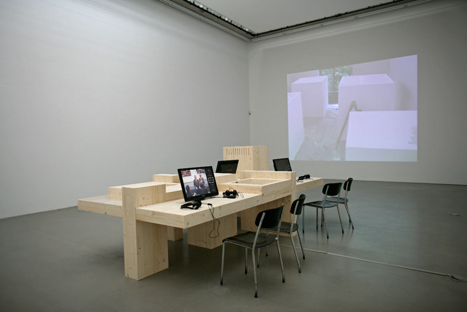 Portikus Exhibition Design – AWARE-2