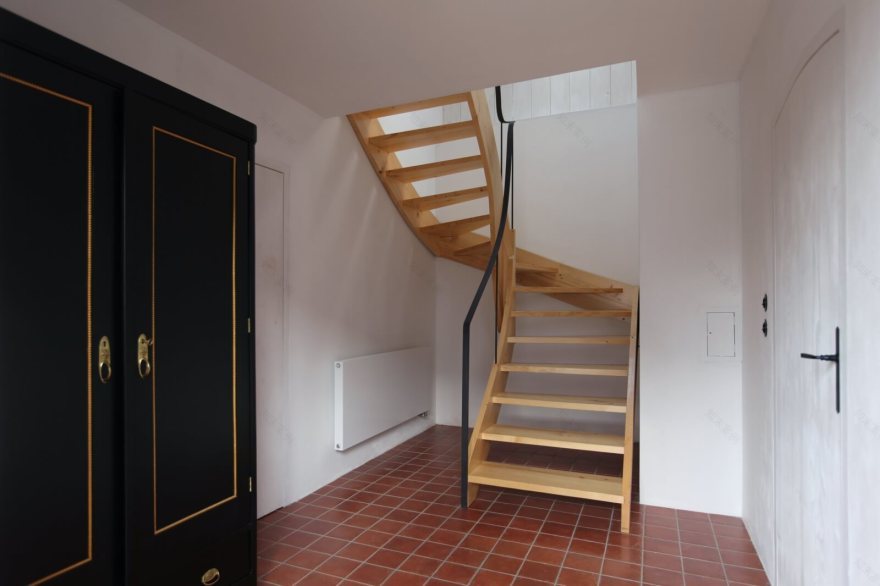 捷克Mladotice乡村老木屋改造项目-34