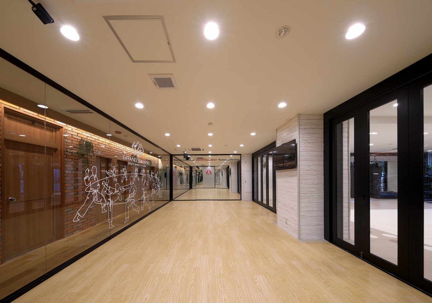 Kansai Collection ENTERTAINMENT | embody design-12