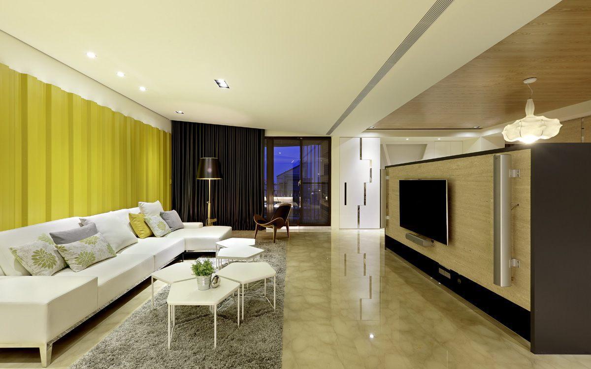 公园绿意中的亮彩活力空间-0