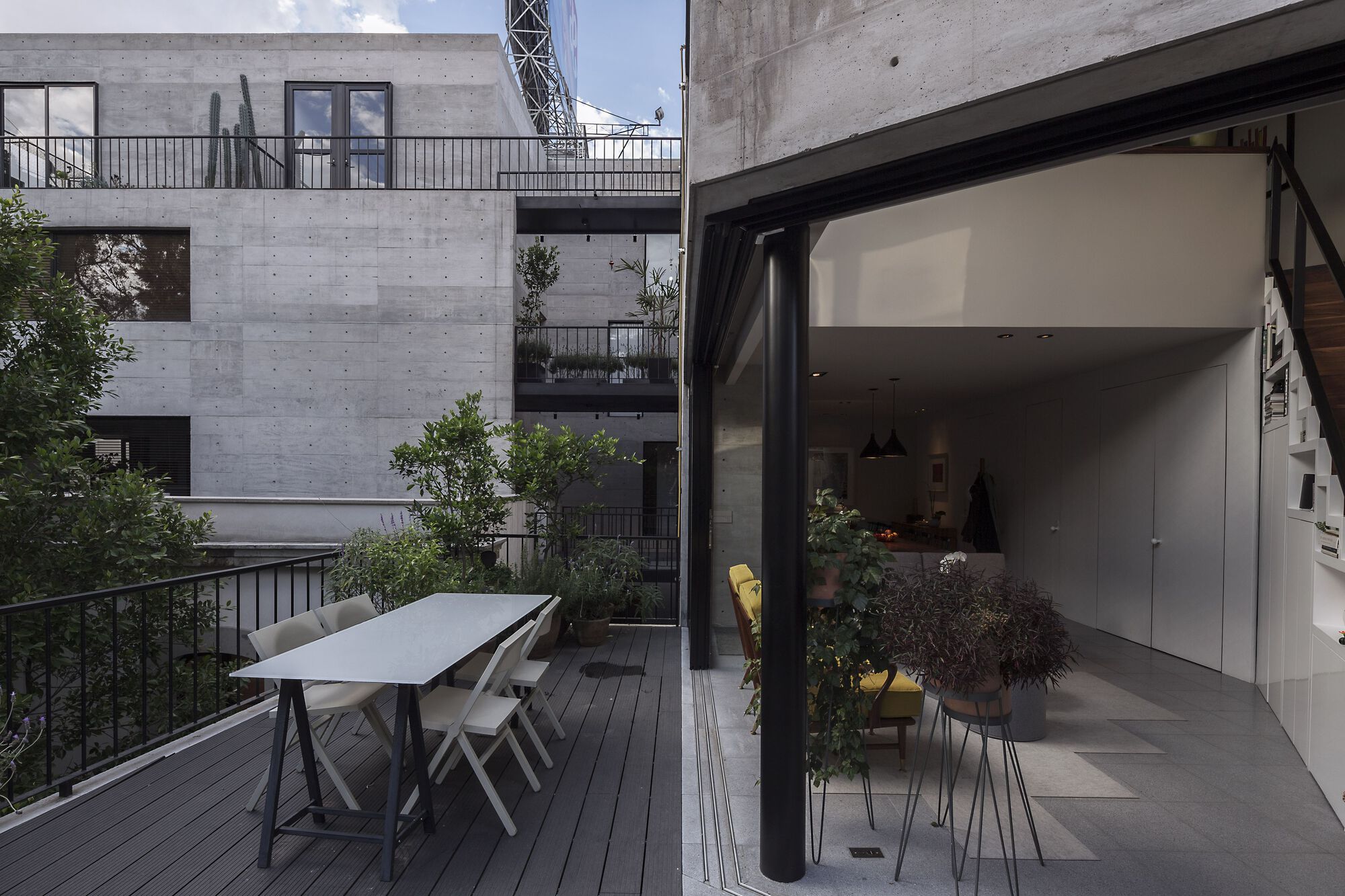 Circular de Morelia 4 Apartment Building / Quintanilla Arquitectos-18